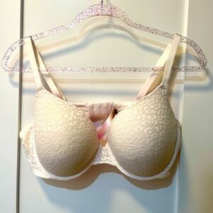 New with tags, Victoria’s Secret pink bra